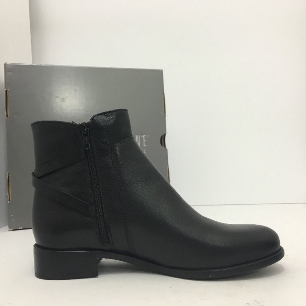 La Canadienne Waterproof Black Leather Ankle Boots - Picture 5 of 8